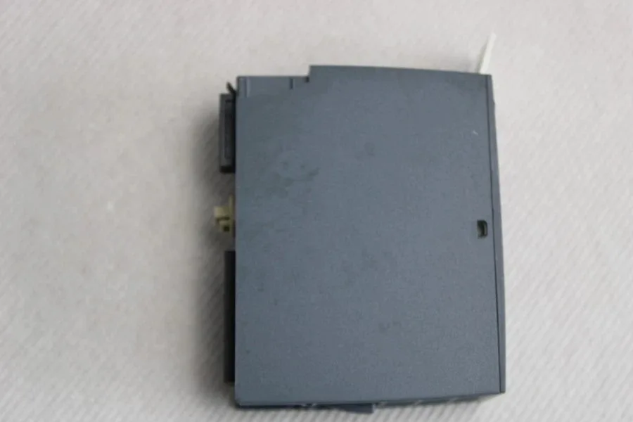 Siemens 6ES7138-6DB00-0BB1 Модуль ET-200 5