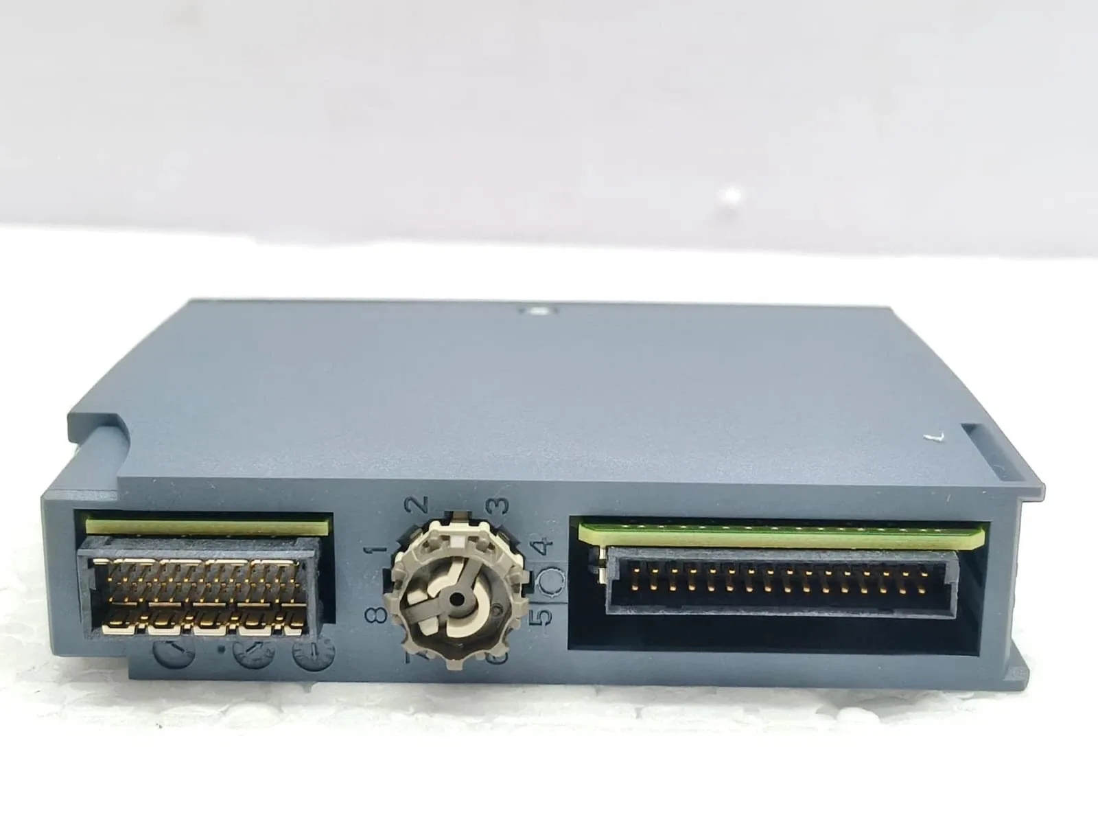 Siemens 6ES7132-6GD51-0BA0 Модуль ET-200 3