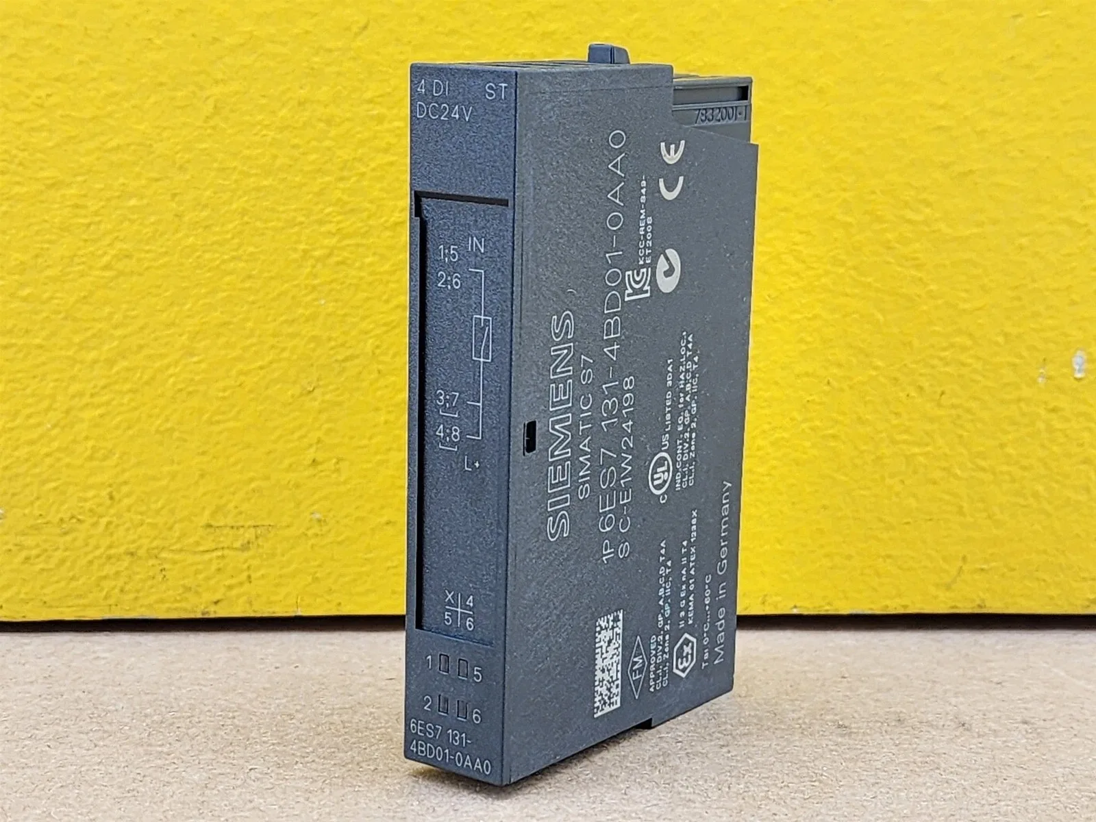 Siemens 6ES7131-4BD01-0AA0 Модуль ET-200 4