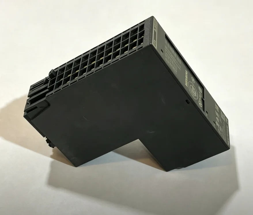 Siemens 3RK1903-3CA00 Модуль ET-200 3