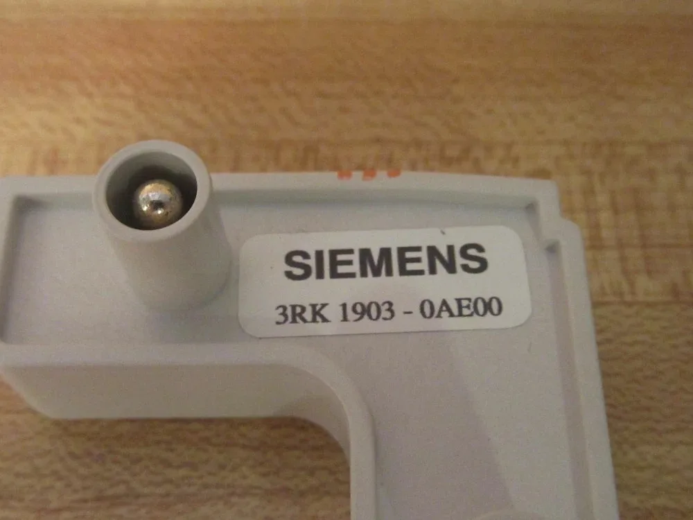 Siemens 3RK1903-0AE00 Модуль ET-200 3