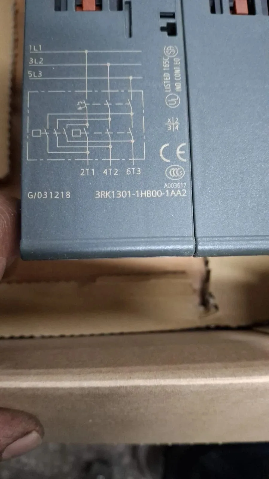 Siemens 3RK1301-1HB00-1AA2 Модуль ET-200 3
