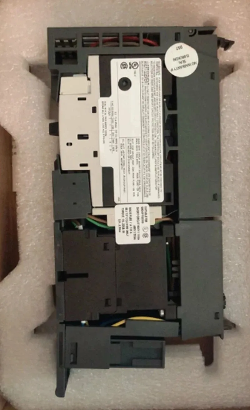 Siemens 3RK1301-1DB00-0AA2 Модуль ET-200 3