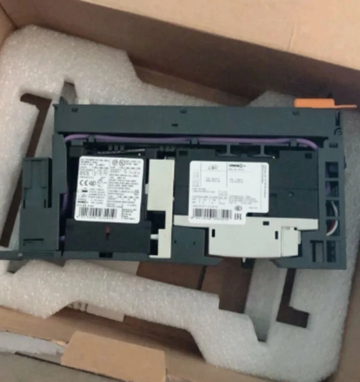 Siemens 3RK1301-1DB00-0AA2 Модуль ET-200 4