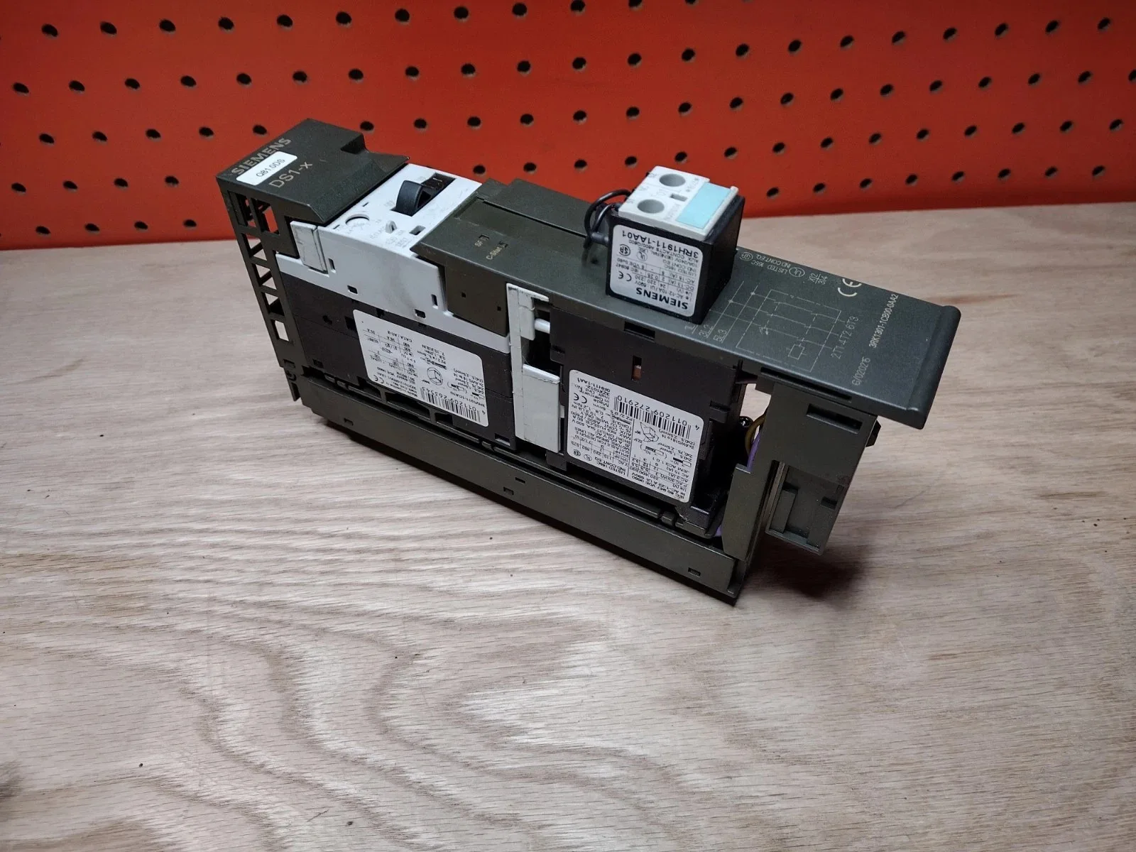 Siemens 3RK1301-1CB00-0AA2 Модуль ET-200 2