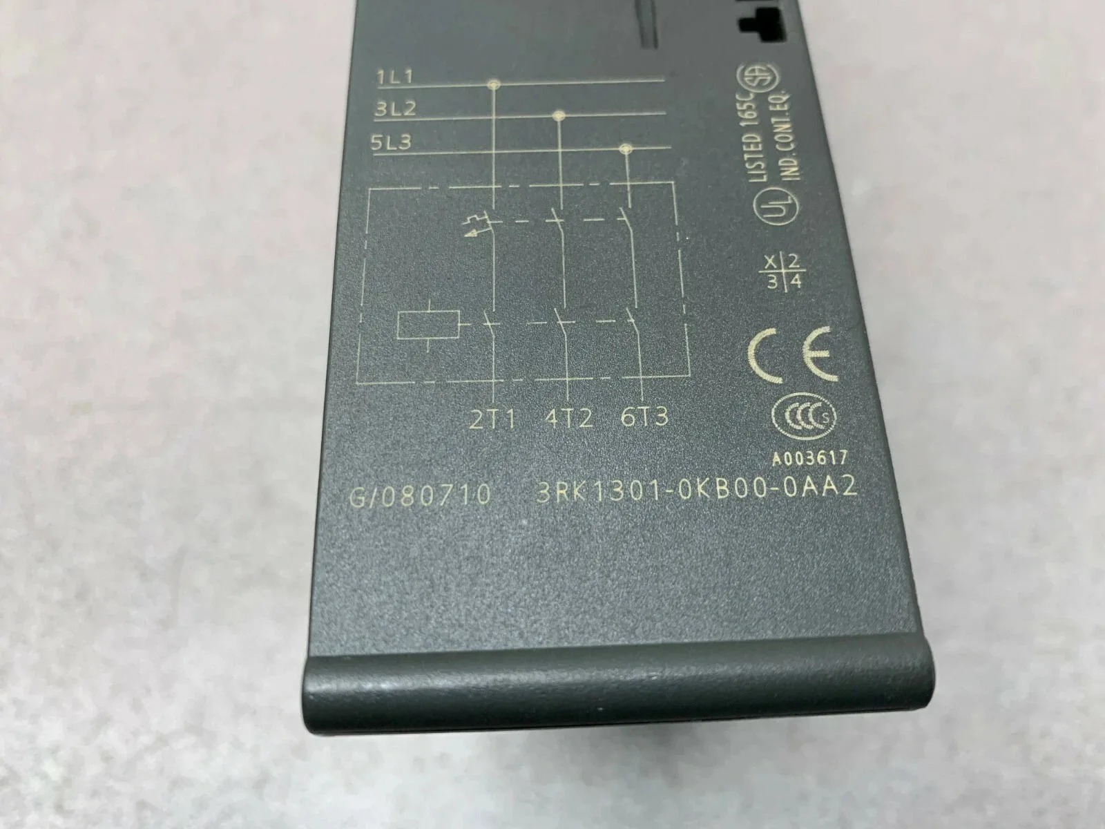 Siemens 3RK1301-0KB00-0AA2 Модуль ET-200 2