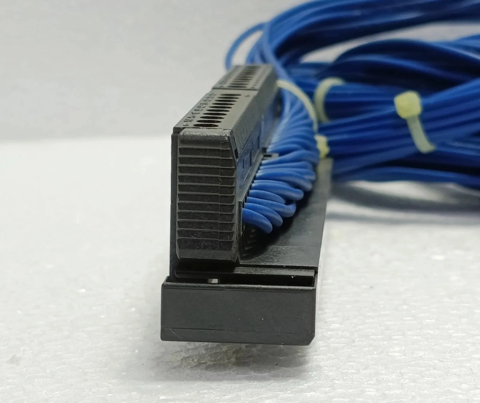 Siemens 6ES7922-3BD20-0AB0 Модуль S7-300 8