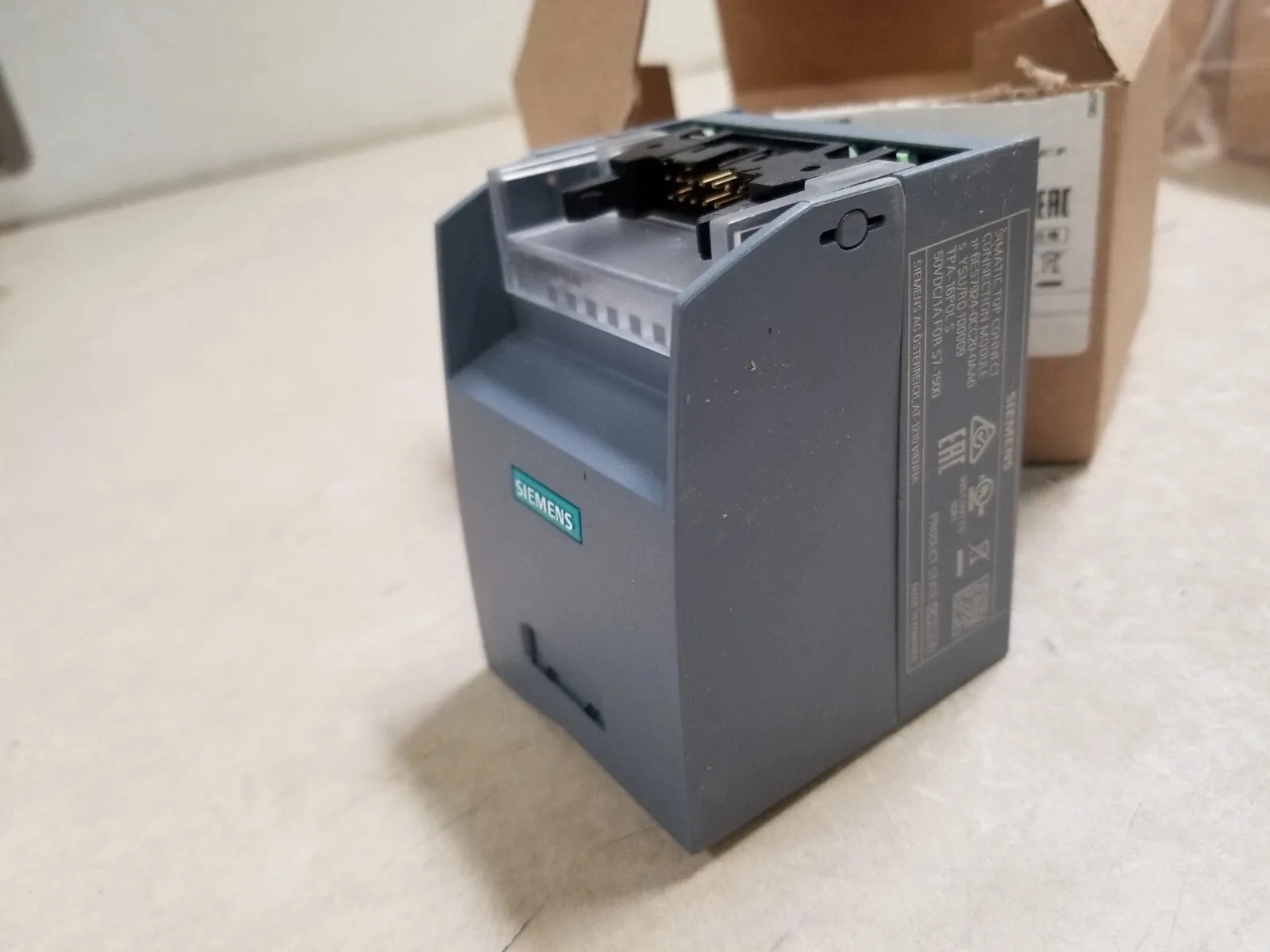 Siemens 6ES7924-0CC20-0AA0 Модуль S7-1500 4
