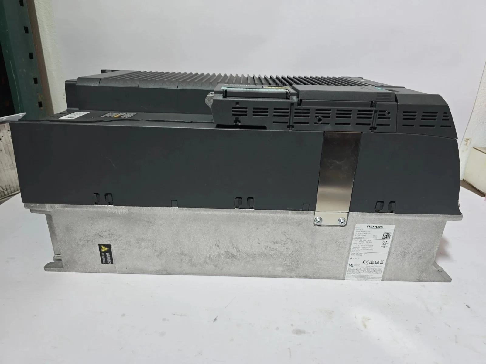 Siemens 6SL3210-1KE31-1UF1 Преобразователь частоты 4
