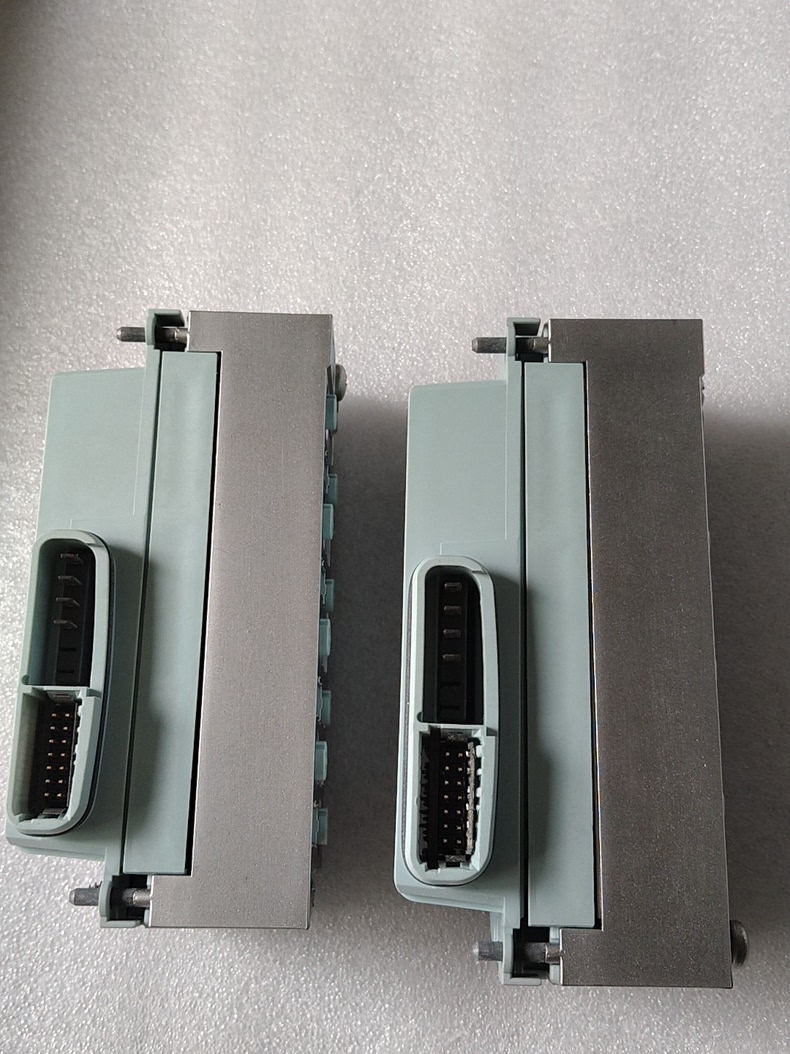 Siemens 6ES7194-4CB50-0AA0 Модуль ET-200 2