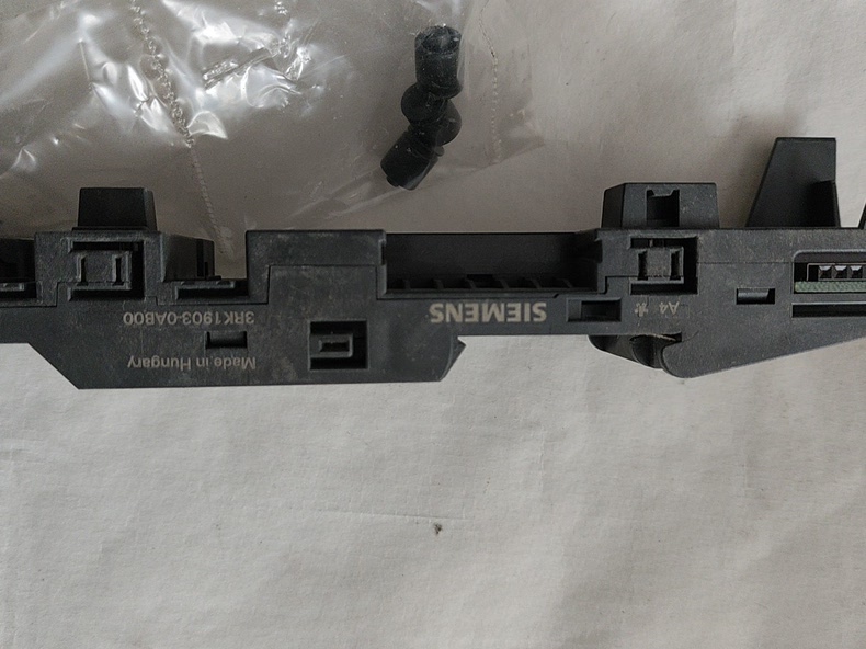 Siemens 3RK1903-0AC10 Модуль ET-200 2