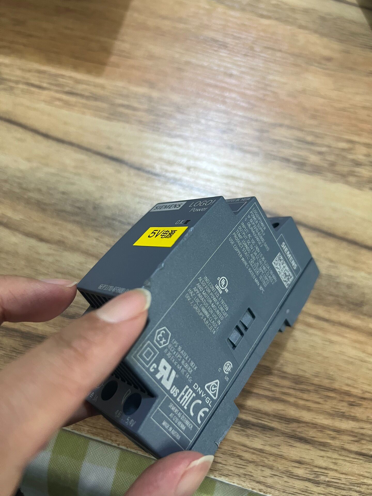 Siemens 6EP3310-6SB00-0AY0 Источник питания 2