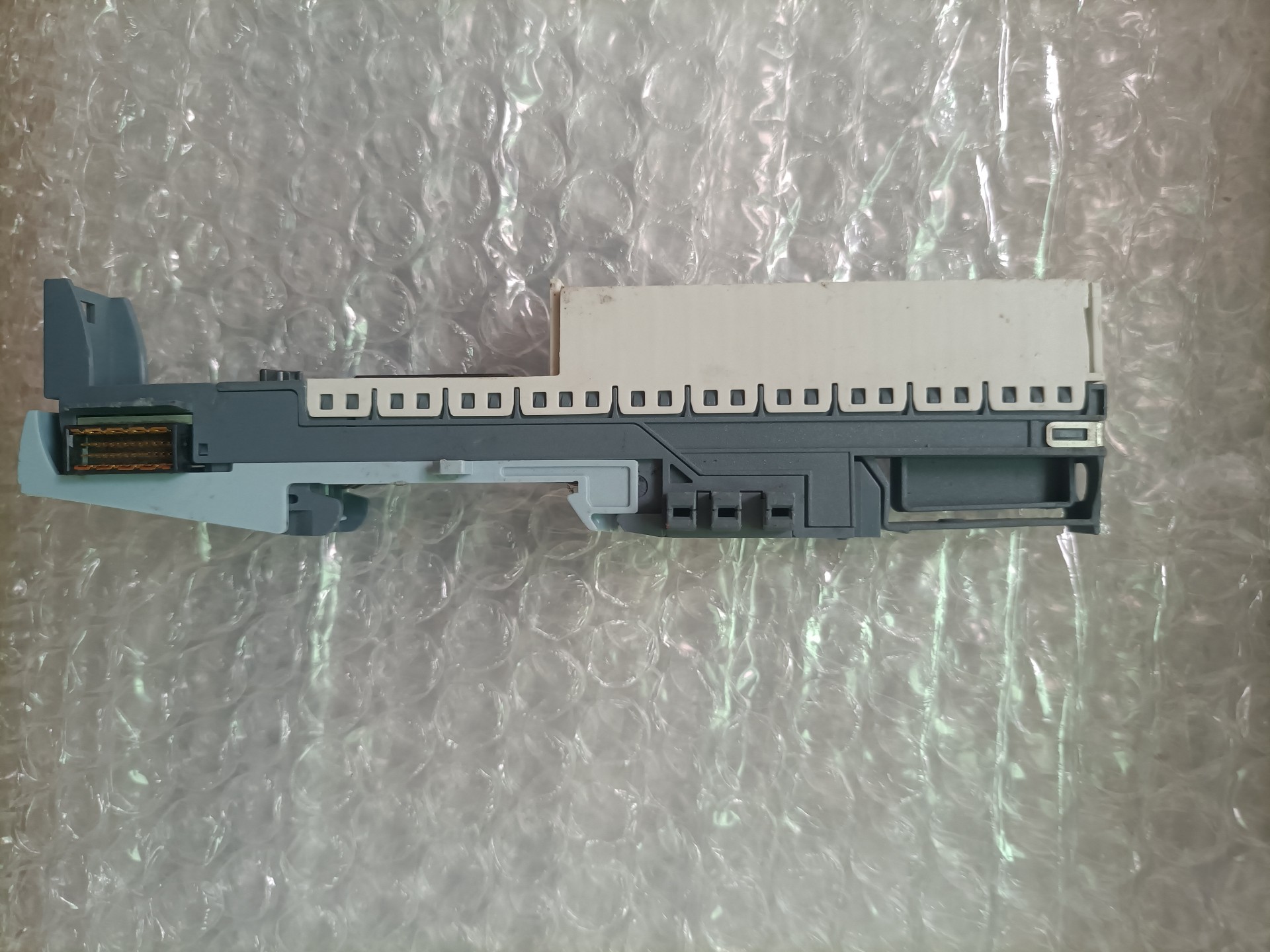 Siemens 6ES7193-6BP40-0DA1 Модуль ET-200 3