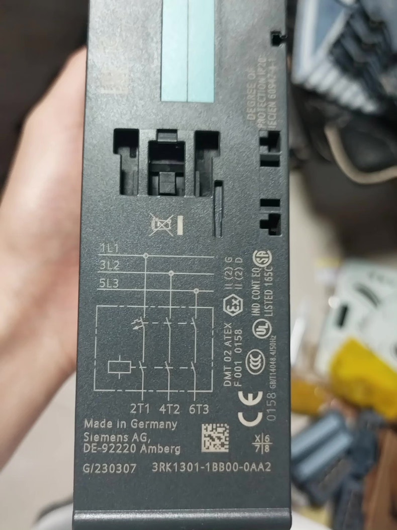 Siemens 3RK1301-1BB00-0AA2 Модуль ET-200