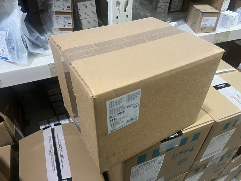 Siemens 3RK1301-0DB00-1AA2 Модуль ET-200
