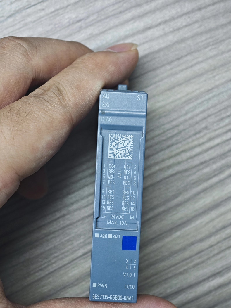 Siemens 6ES7135-6GB00-0BA1 Модуль ET-200
