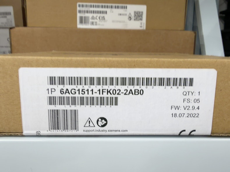 Siemens 6AG1511-1FK02-2AB0 SIMATIC S7-1500