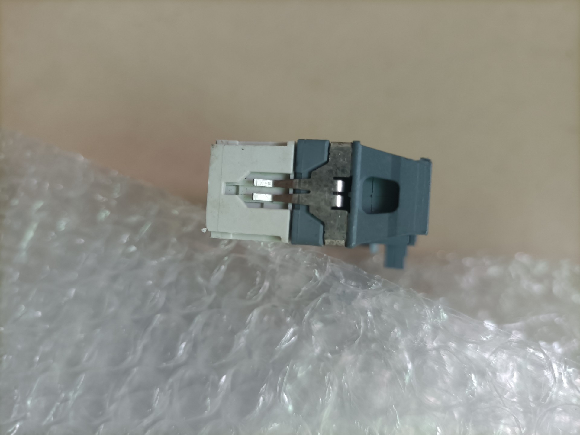Siemens 6ES7193-6BP40-0DA1 Модуль ET-200 4
