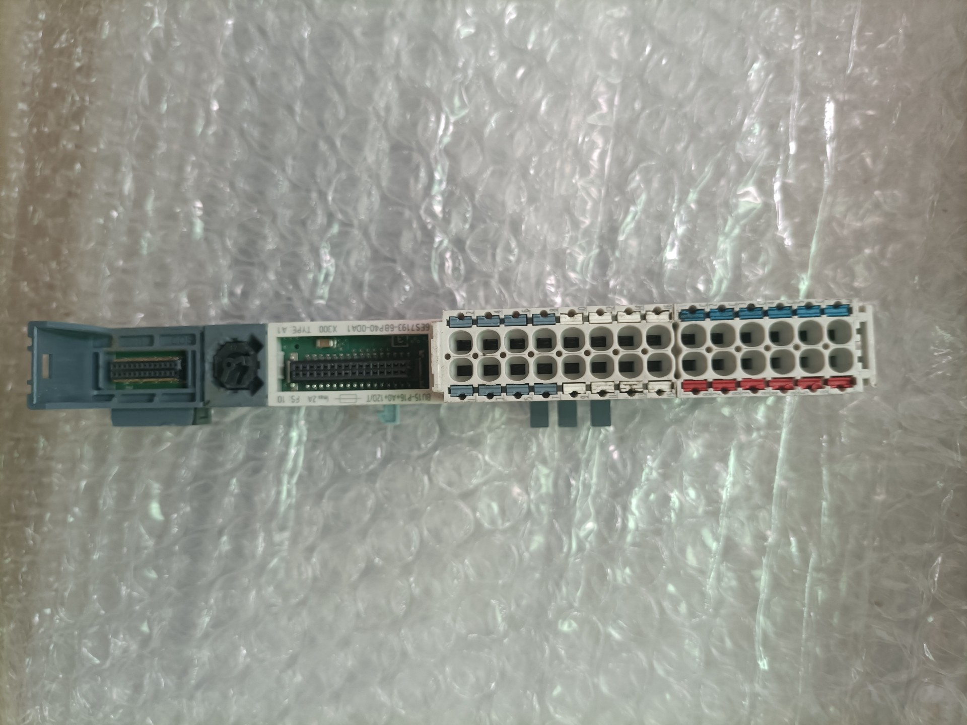 Siemens 6ES7193-6BP40-0DA1 Модуль ET-200 2