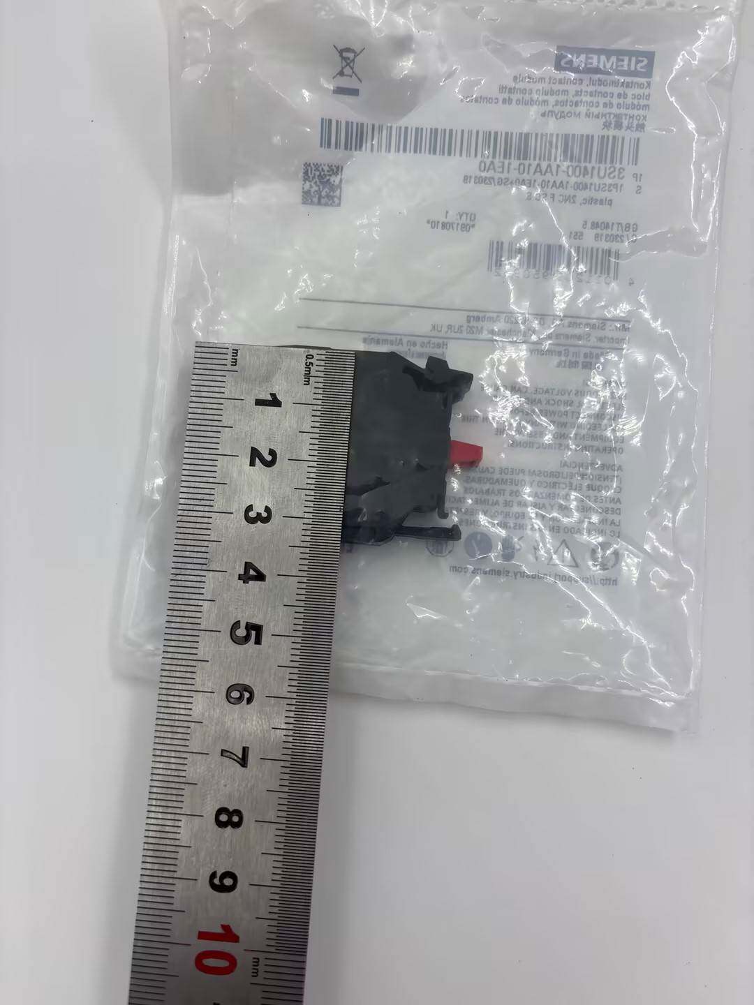 Siemens 3SU1400-1AA10-1EA0 Модуль 3