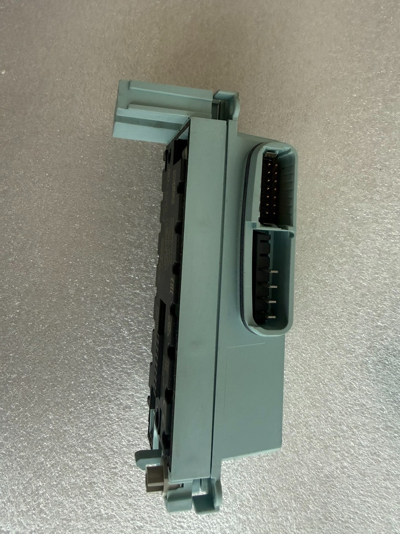Siemens 6ES7142-4BD00-0AA0 Модуль ET-200 3