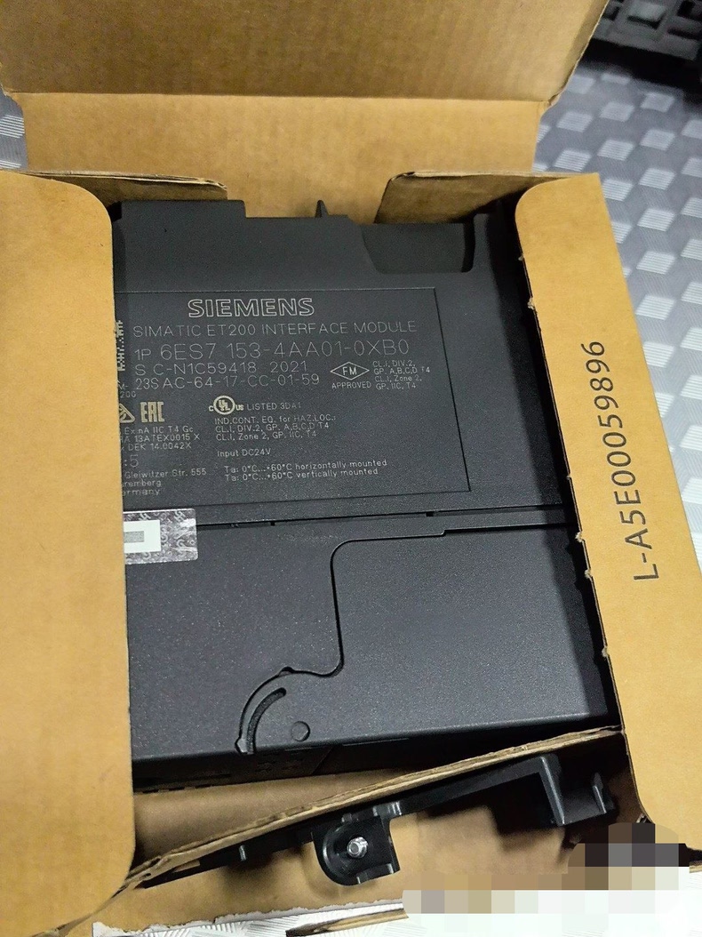 Siemens 6ES7153-4AA01-0XB0 Модуль ET-200