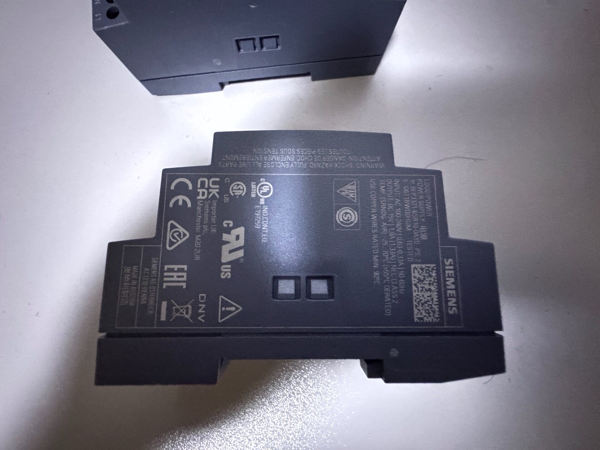 Siemens 6EP3321-6SB10-0AY0 Источник питания 5