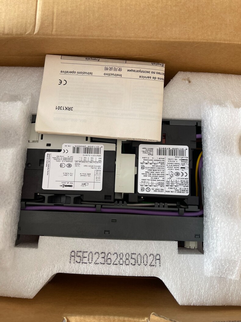 Siemens 3RK1301-1DB00-1AA2 Модуль ET-200 3