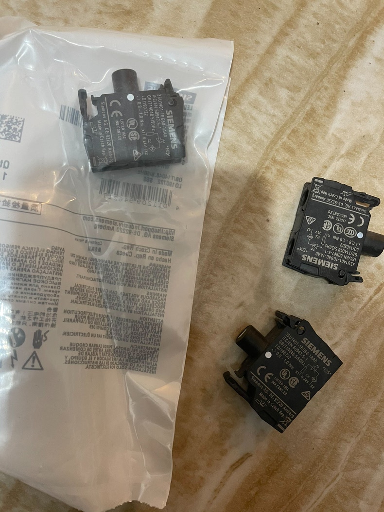 Siemens 3SU1401-1BG60-1AA0 Модуль 3