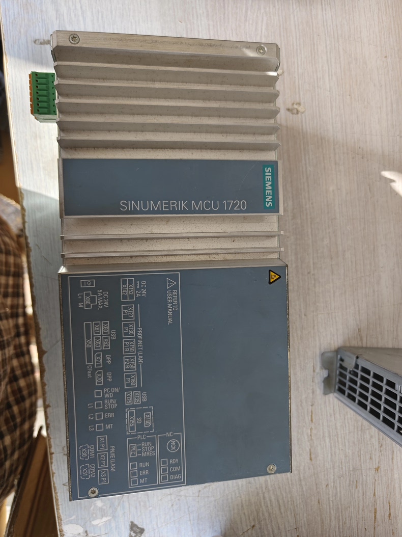 Siemens 6FC5222-1AA00-0AA0 ПЛК / Контроллеры