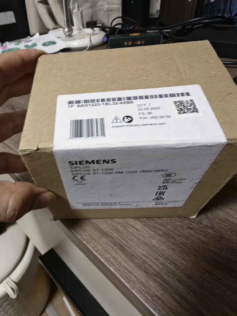 Siemens 6AG1223-1BH32-4XB0 Модуль S7-1200 2