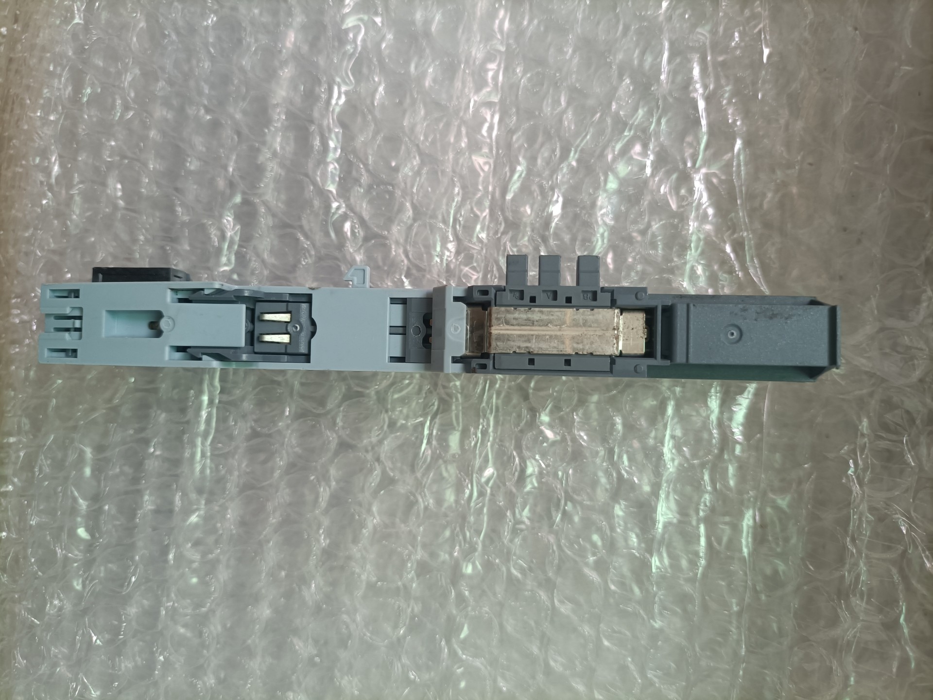 Siemens 6ES7193-6BP40-0DA1 Модуль ET-200 6