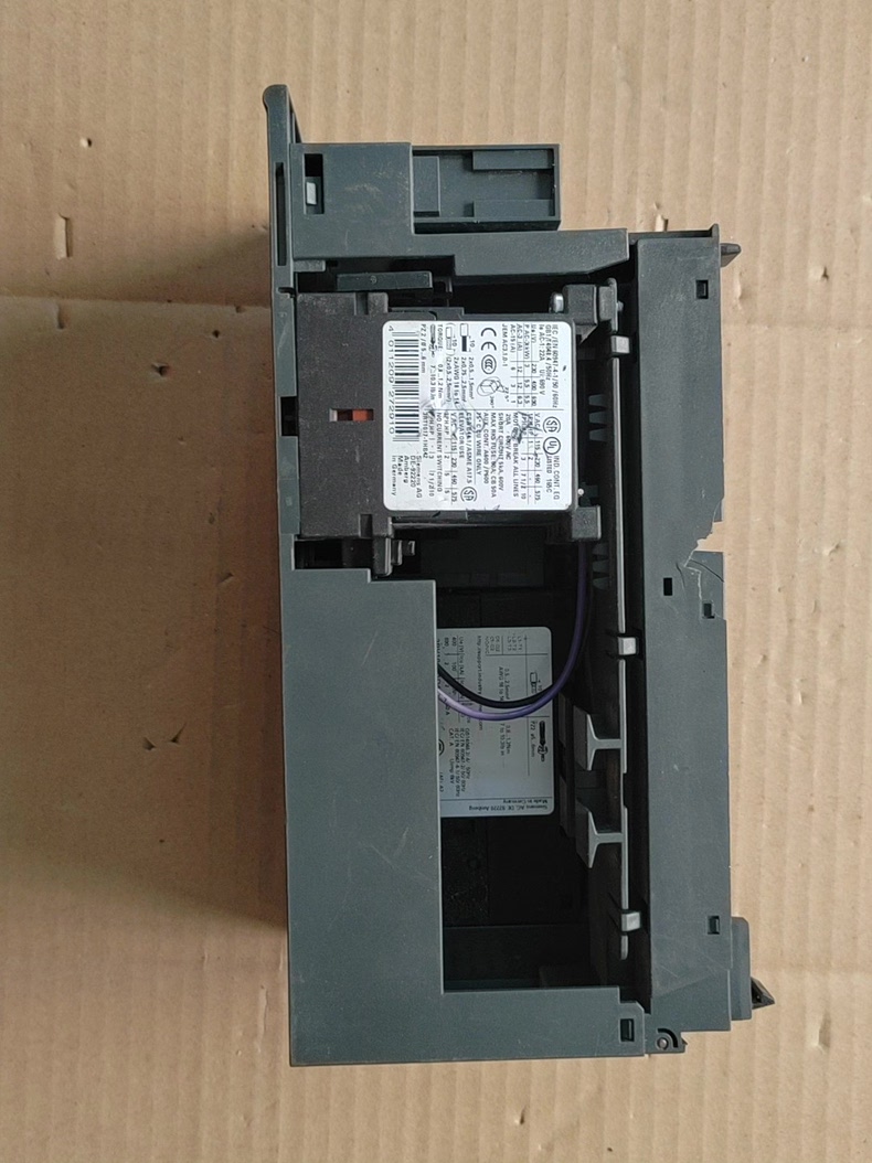 Siemens 3RK1301-1GB00-0AA2 Модуль ET-200