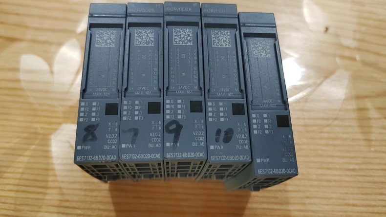 Siemens 6ES7132-6BD20-0CA0 Модуль ET-200 3