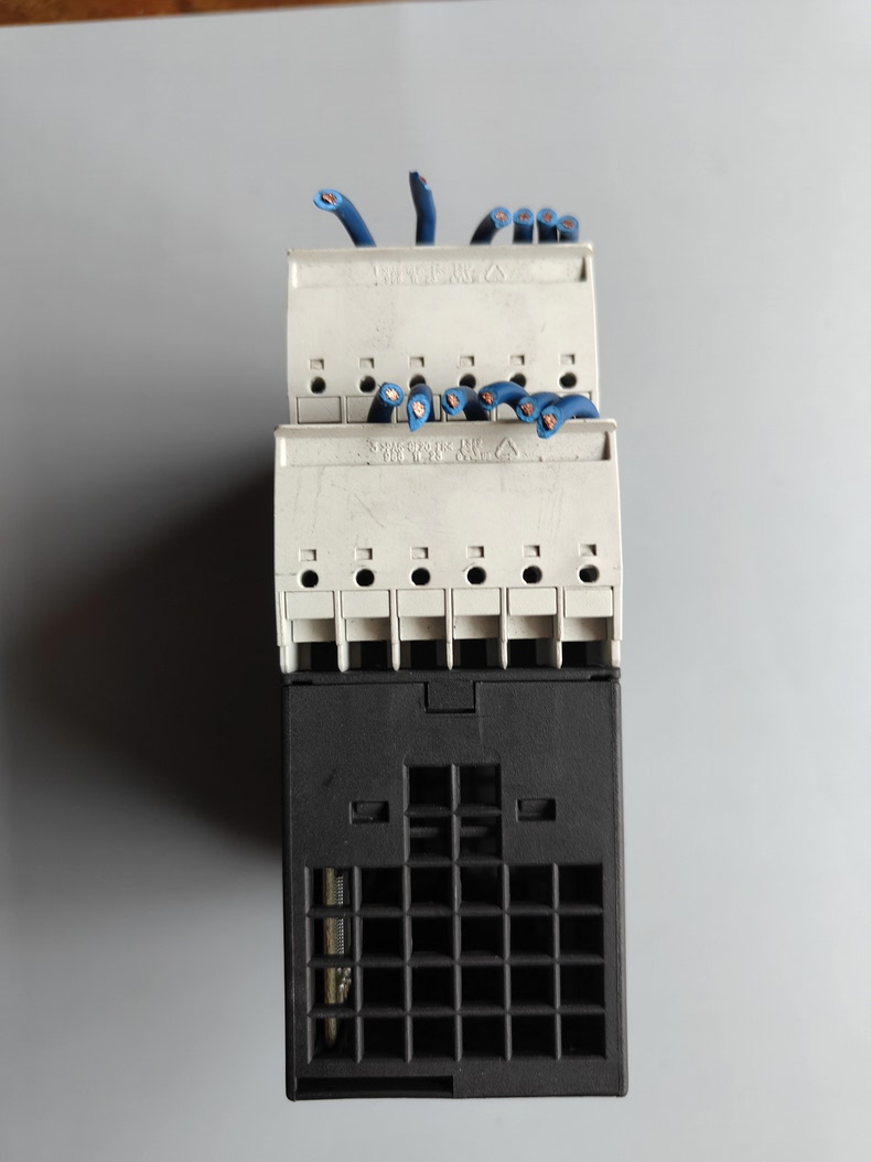 Siemens 3RK3111-2AA10 Модуль 4