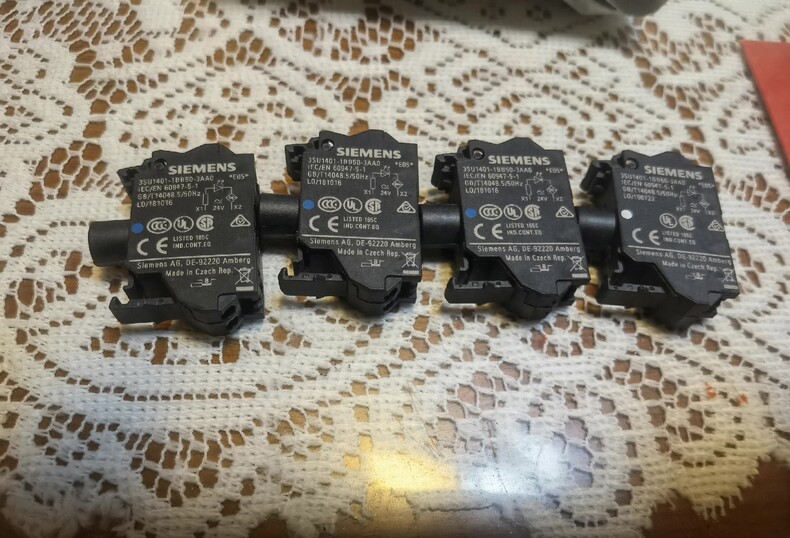 Siemens 3SU1401-1BB50-3AA0 Модуль