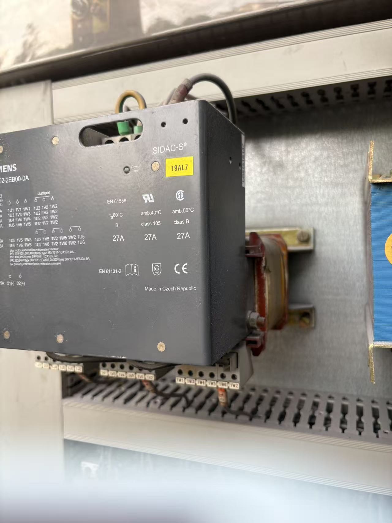 Siemens 4AV3302-2EB00-0A Источник питания 3