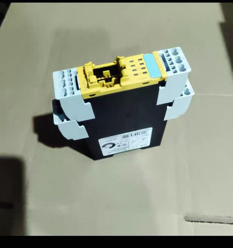 Siemens 3RK3242-2AA10 Модуль 2