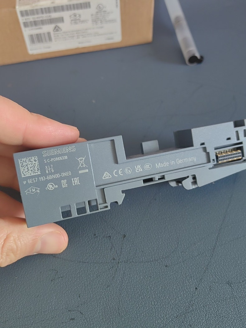 Siemens 6ES7193-6BN00-0NE0 Модуль ET-200
