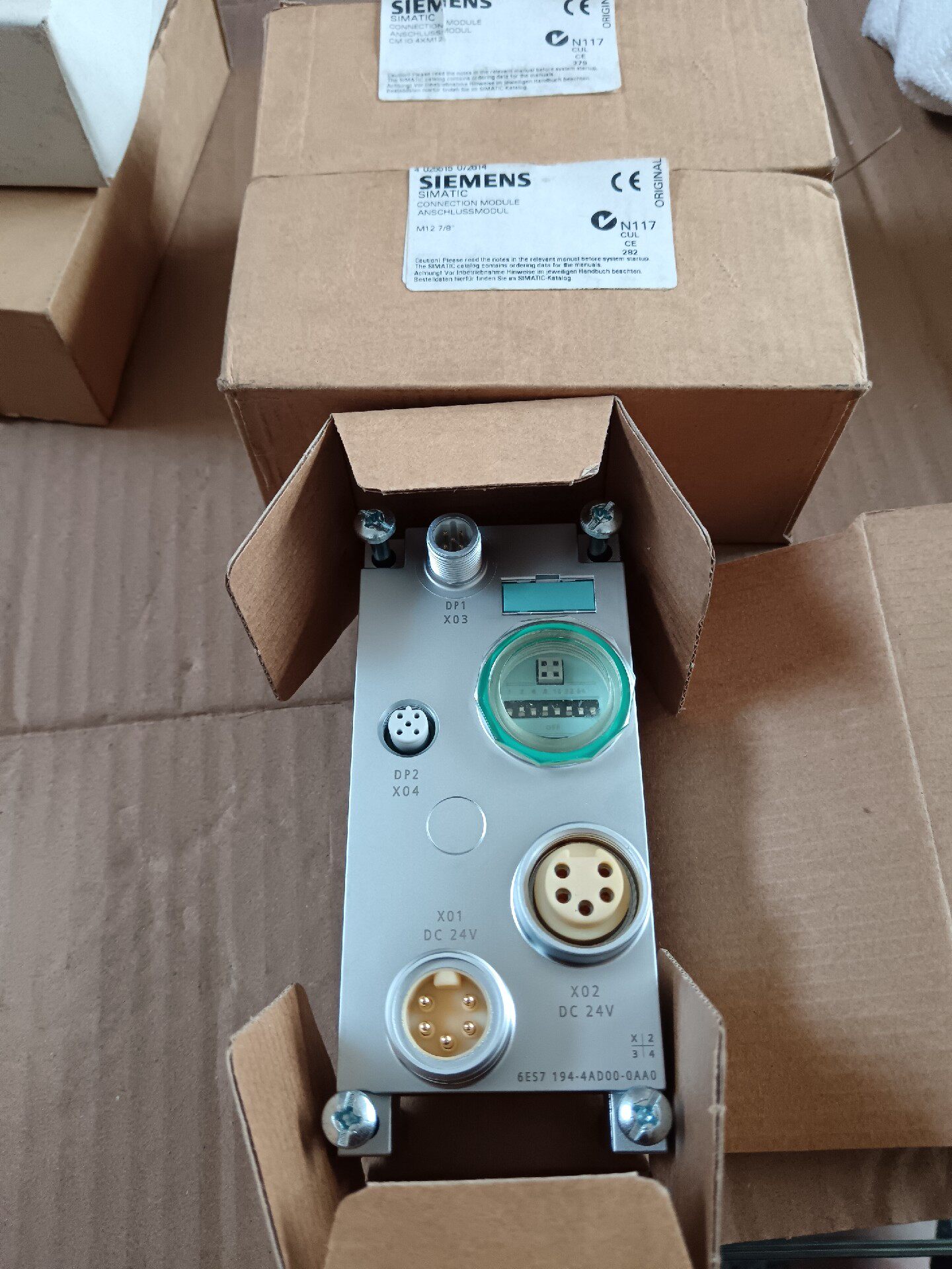 Siemens 6ES7194-4AD00-0AA0 Модуль ET-200 2