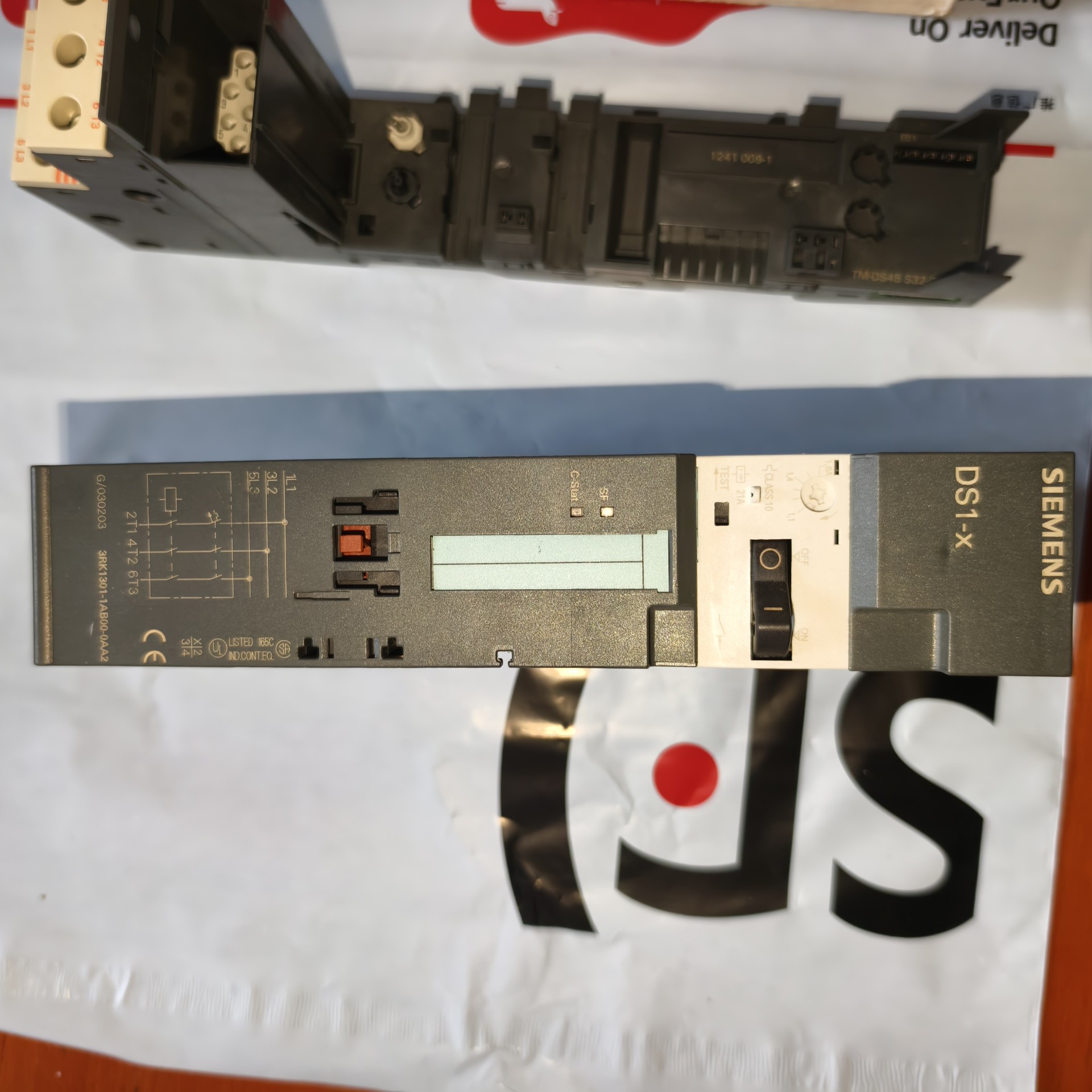 Siemens 3RK1301-1AB00-0AA2 Модуль ET-200 3