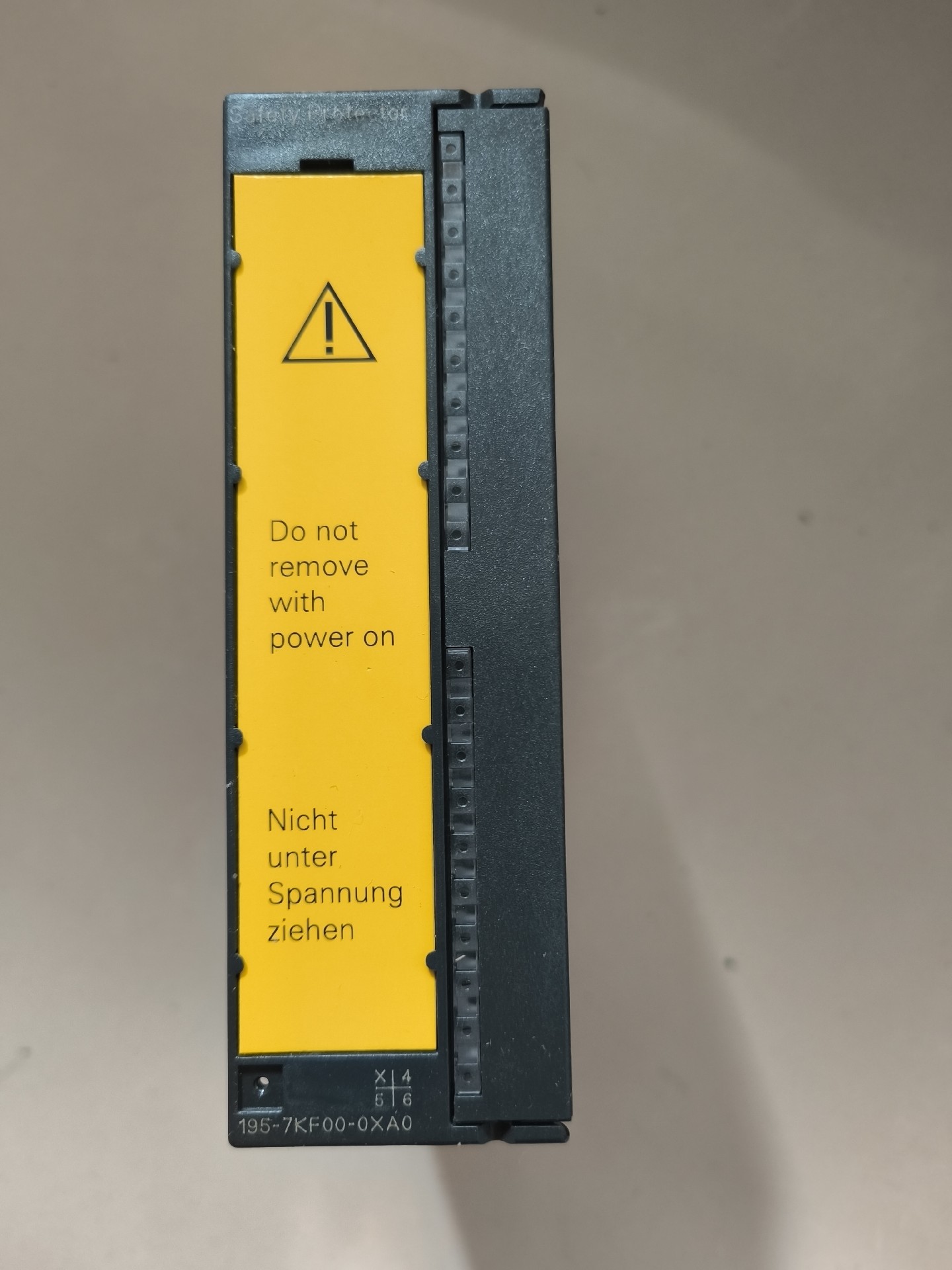 Siemens 6ES7195-7KF00-0XA0 Модуль ET-200