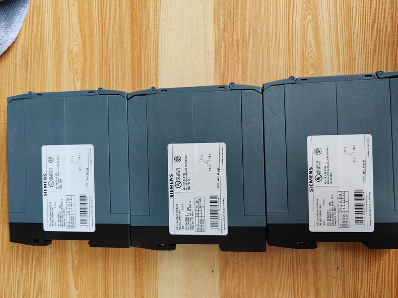 Siemens 3RK2402-2ME00-2AA2 Модуль 2