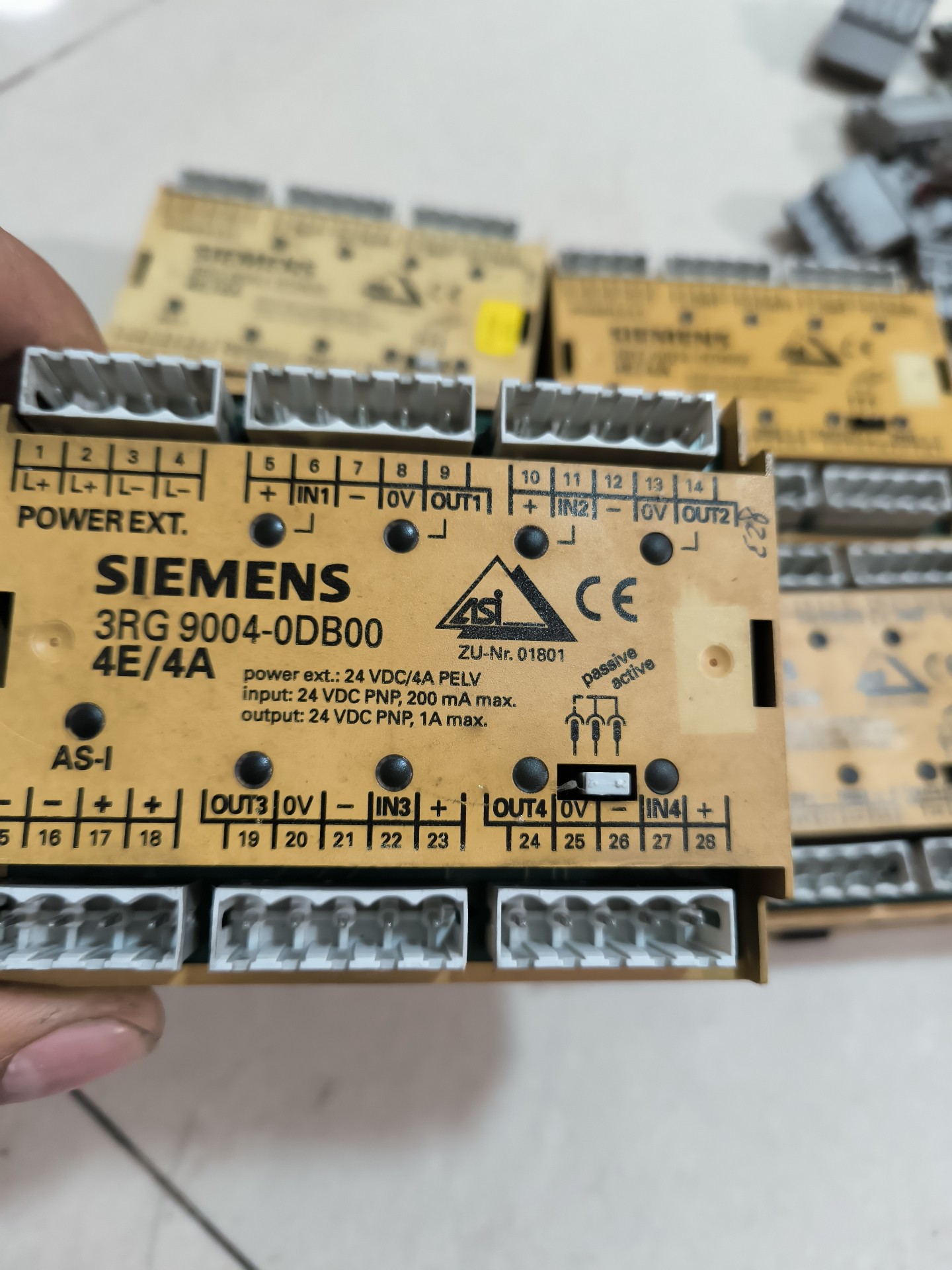 Siemens 3RG9004-0DB00 Модуль