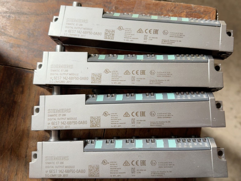 Siemens 6ES7142-6BF50-0AB0 Модуль ET-200