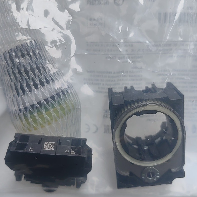 Siemens 3SU1102-6AA30-3AA0 Модуль 2