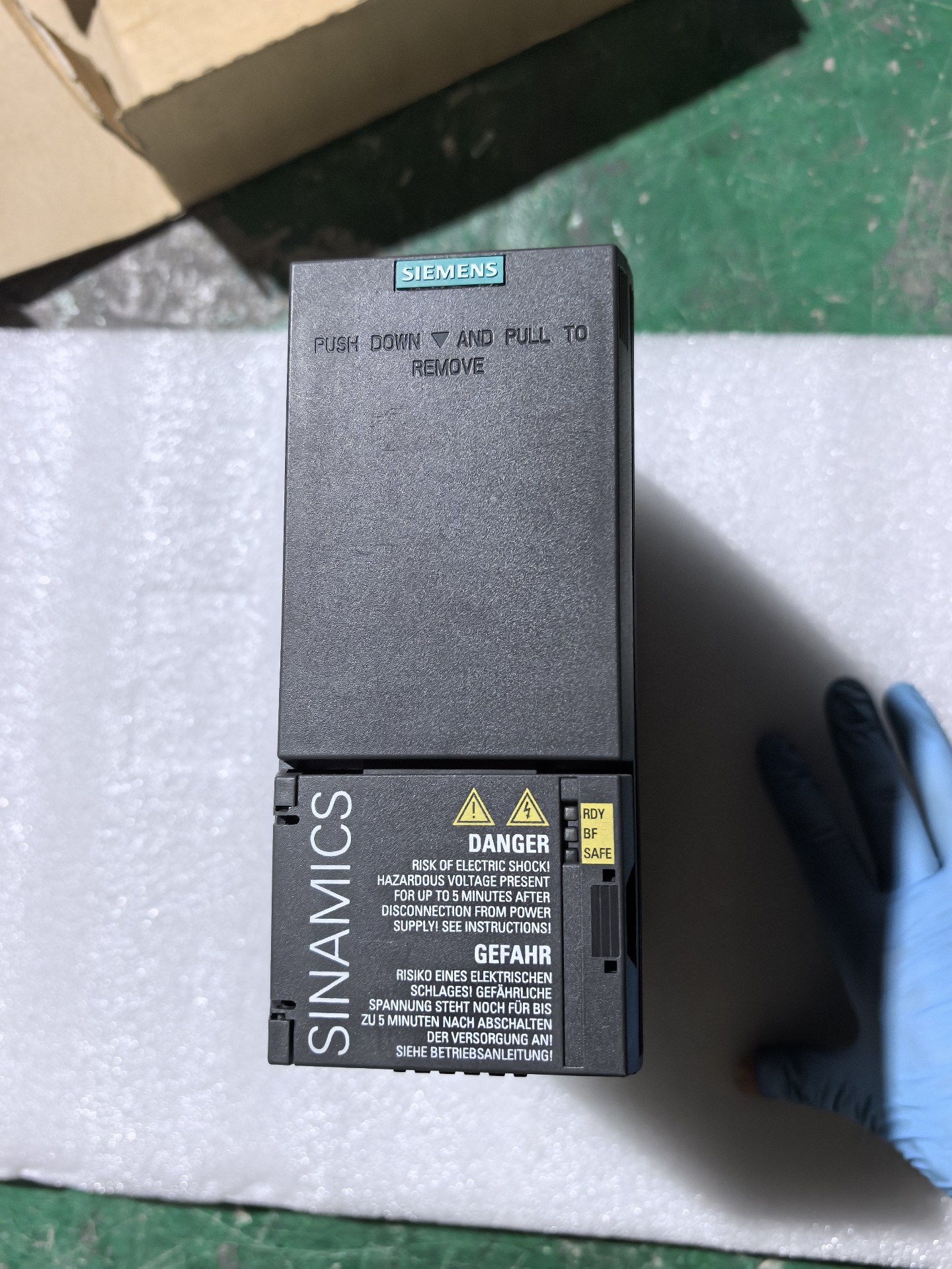 Siemens 6SL3210-1KE18-8UB1 Преобразователь частоты