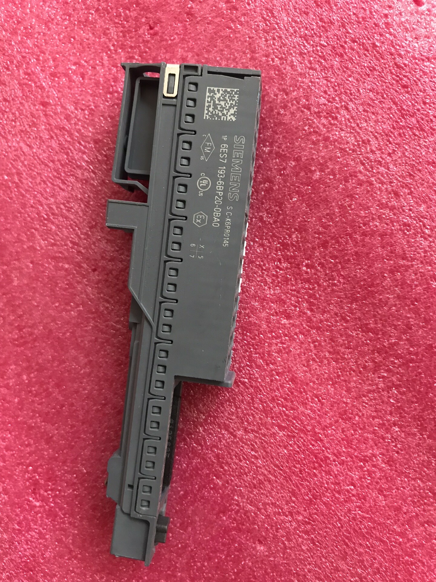 Siemens 6ES7193-6BP20-0BA0 Модуль ET-200 3