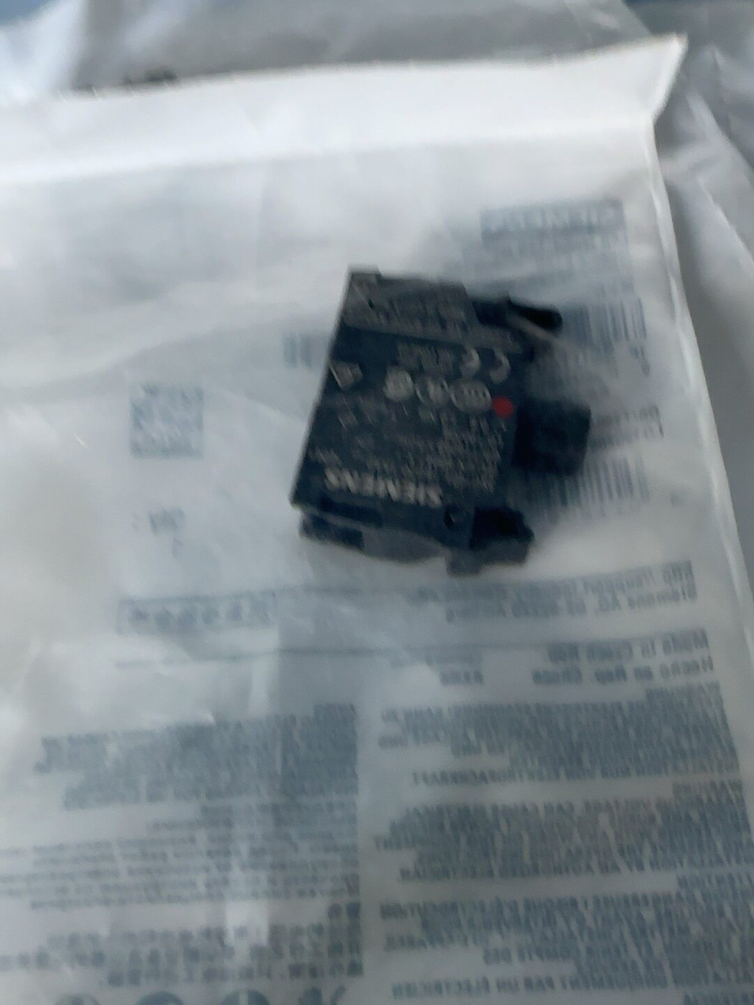 Siemens 3SU1401-1BG40-1AA0 Модуль 4