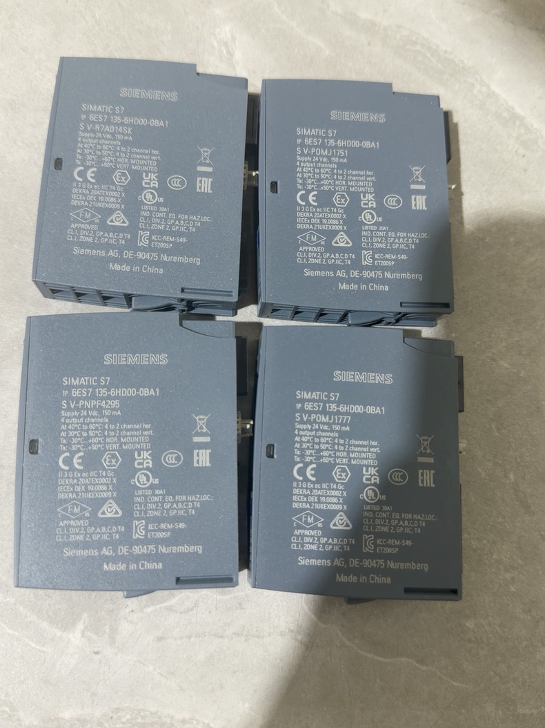 Siemens 6ES7135-6HD00-0BA1 Модуль ET-200